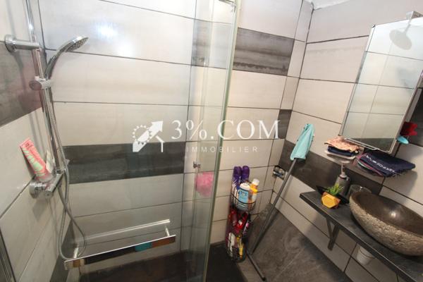 Maison
                                                                                                                                                                                                                                                                                                                        3 pièce(s)                                                                                                                                                                                                          2 chambre(s)                                                                                                                                                                                                          63  m²