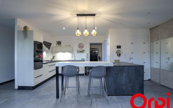 Maison à vendre    4 pièces •  Saint-Maurice-de-Gourdans