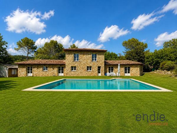 Elégante Propriété en pierres avec double habitation et fort potentiel