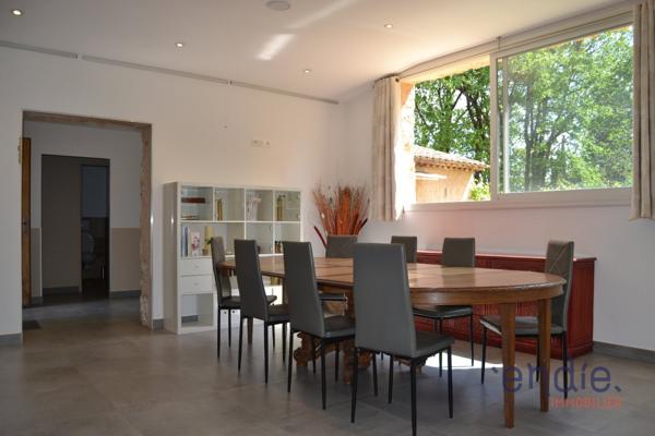 Elégante Propriété en pierres avec double habitation et fort potentiel