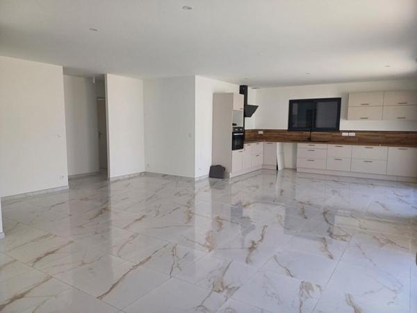 Villa neuve 103 m2 avec piscine