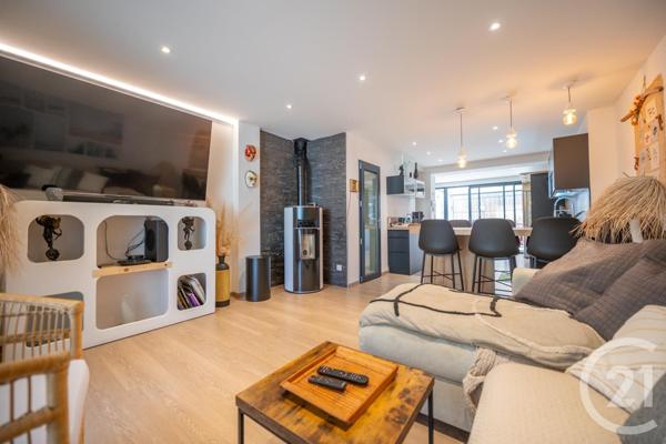 Appartement F4 à vendre  5 pièces - 74 m2 GRIMAUD - 83