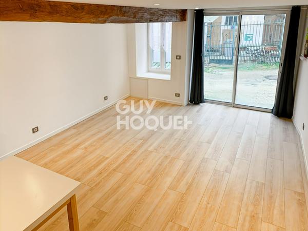 À vendre : Maison de ville triplex de 3 pièces avec entrée indépendante