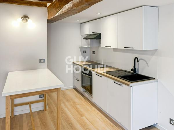 À vendre : Maison de ville triplex de 3 pièces avec entrée indépendante