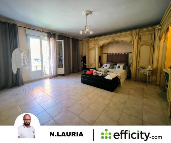 Maison 11 pièces - 300 m²