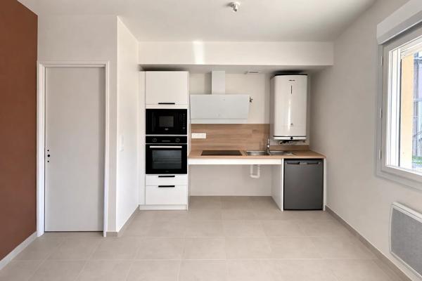 Location                                                      Studio
                        
                     1 pièces                      39 m2                     à Agen
