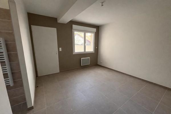Location                                                      Studio
                        
                     1 pièces                      39 m2                     à Agen