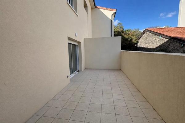 Location                                                      Studio
                        
                     1 pièces                      39 m2                     à Agen