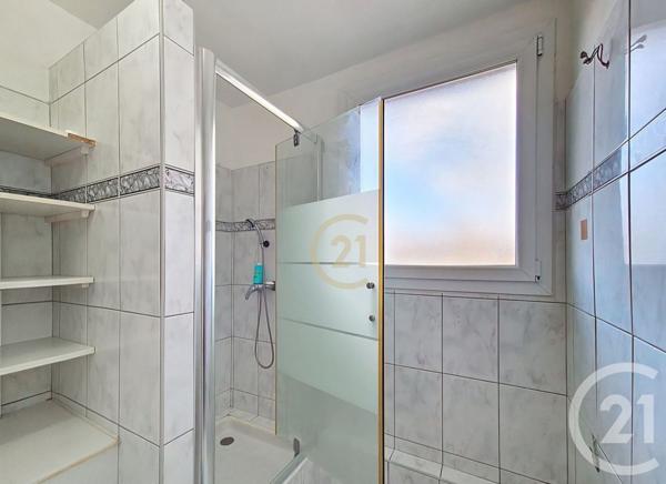 Appartement T4 à vendre  3 pièces - 67,47 m2 SALON DE PROVENCE - 13