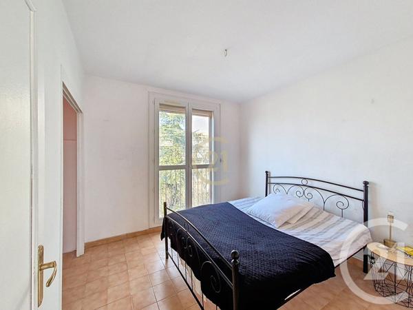 Appartement T4 à vendre  3 pièces - 67,47 m2 SALON DE PROVENCE - 13