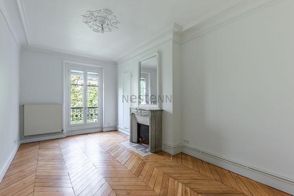 Appartement Paris 4 pièce(s) 110.16 m2