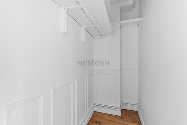 Appartement Paris 4 pièce(s) 110.16 m2