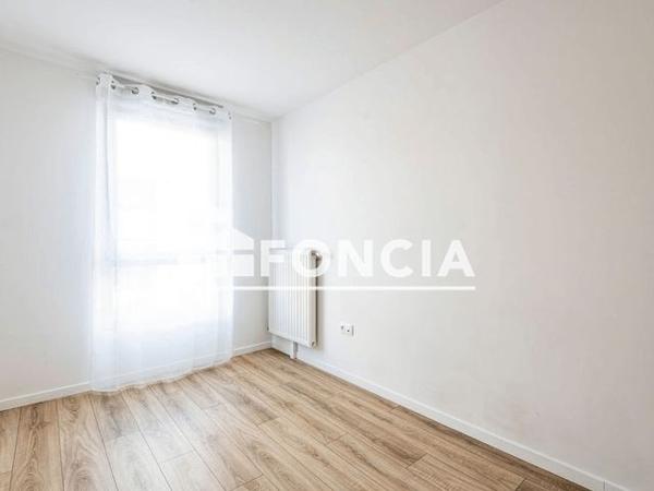 Location Appartement 3 pièces 66.5 m² - 89 rue du Mont d'Arène Reims 51100