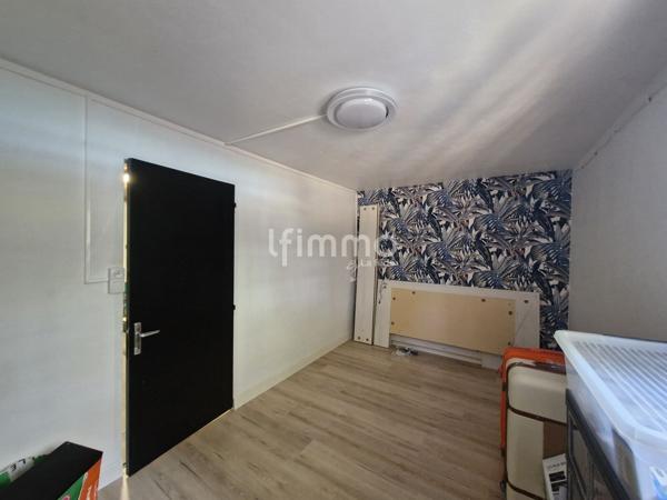 Maison familiale 98m² avec piscine et grands garages – Montazels