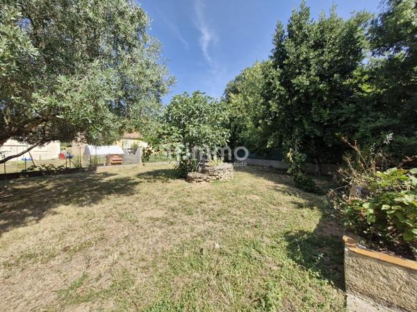 Maison familiale 98m² avec piscine et grands garages – Montazels