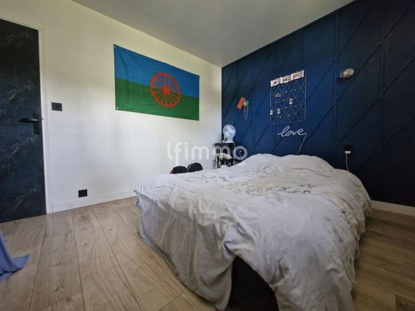 Maison familiale 98m² avec piscine et grands garages – Montazels