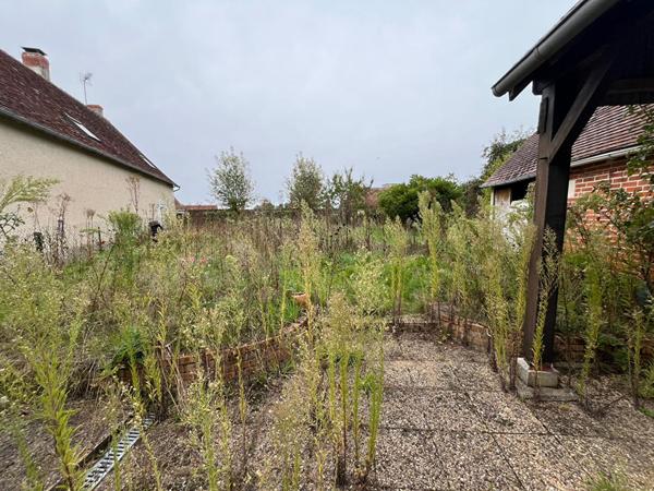 Maison à vendre à Saint Flovier - 5 pièces, 3 chambres