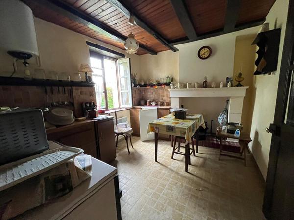 Maison à vendre à Saint Flovier - 5 pièces, 3 chambres