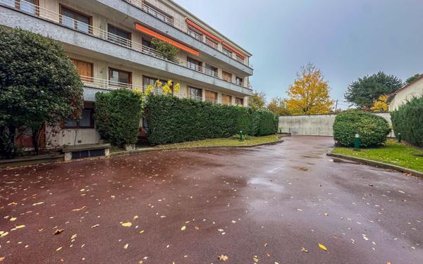 Appartement à vendre    4 pièces • 114 m2 Le Raincy