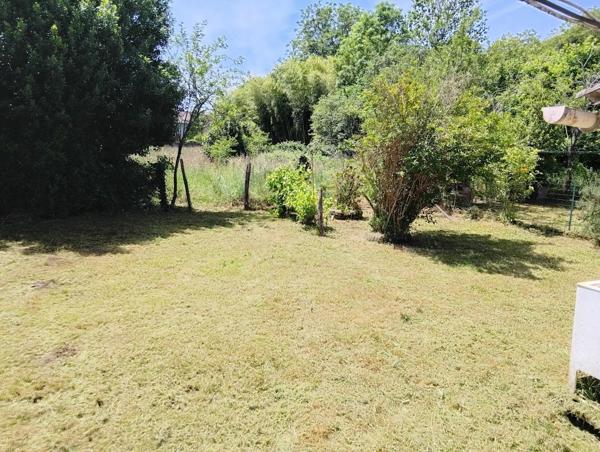 Vente                                                      Maison de village
                        
                     3 pièces                      81 m2                     à Gouex