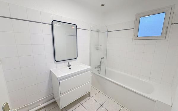 Maison à vendre    4 pièces •  Pau