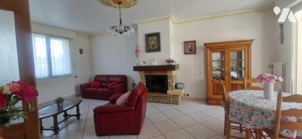 A VENDRE MAISON SEMI-INDIVIDUELLE  A HALLENNES LEZ HAUBOURDIN MAISON AVEC JARDIN ET GARAGE