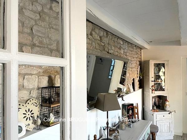 Charme et quiétude pour cette propriété de 148 m2 4 chambres dépendance piscine jardin