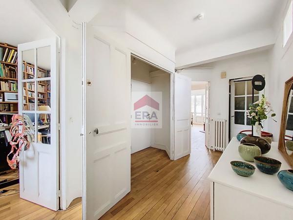 Appartement Suresnes 4 pièce(s) 106.25 m2