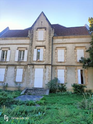À vendre - Maison de maître, 11 pièces situé à Vals-les-Bains (07600)