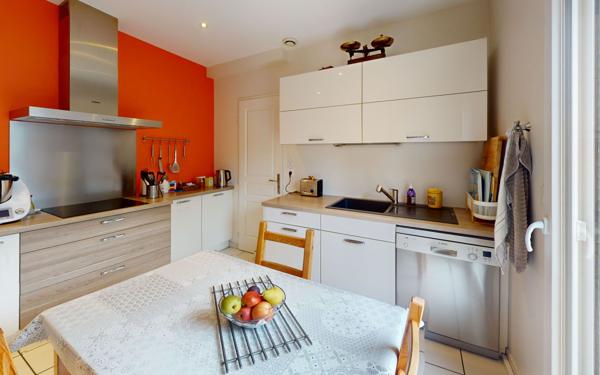 Maison à vendre    5 pièces • 106 m2 Vaulx-en-Velin