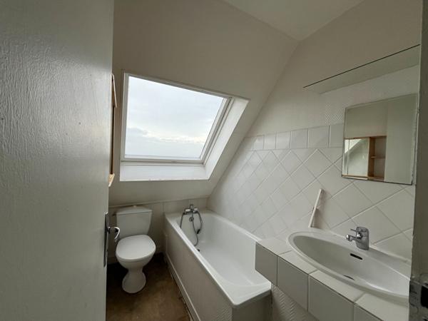 A LOUER APPARTEMENT  PLEIN CENTRE VILLE DE ST QUENTIN 02100