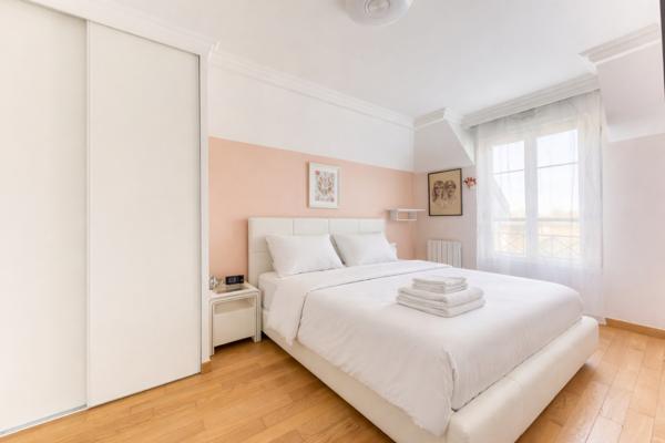 Très bel appartement 4 pièces de 90.36 m² à Emerainville dans la résidence de l'Orangerie au deuxième et dernier étage.