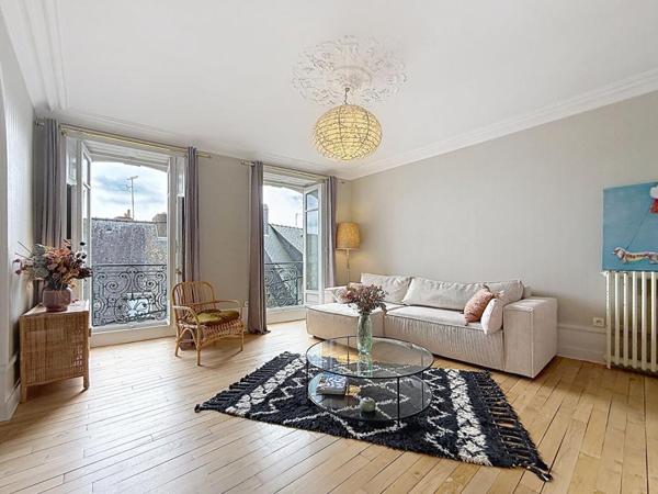 Appartement de caractère de 155 m² dans un ancien hôtel particulier. Vannes Hyper Centre