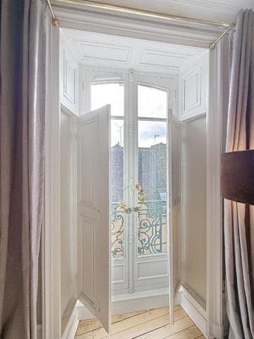 Appartement de caractère de 155 m² dans un ancien hôtel particulier. Vannes Hyper Centre