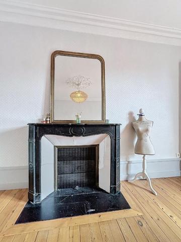 Appartement de caractère de 155 m² dans un ancien hôtel particulier. Vannes Hyper Centre