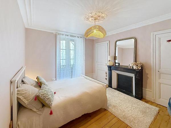 Appartement de caractère de 155 m² dans un ancien hôtel particulier. Vannes Hyper Centre