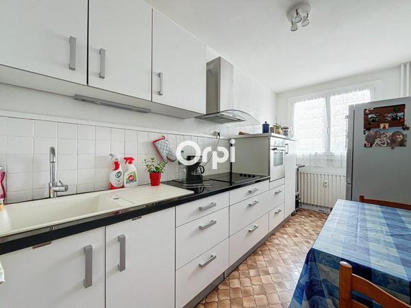 Appartement à vendre    3 pièces •  Montluçon