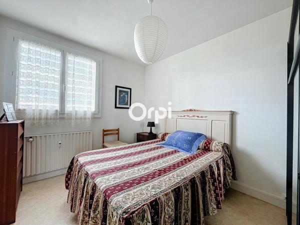 Appartement à vendre    3 pièces •  Montluçon