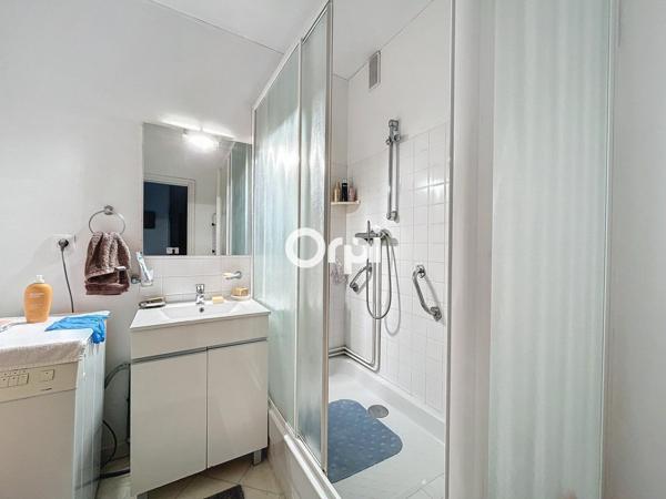 Appartement à vendre    3 pièces •  Montluçon