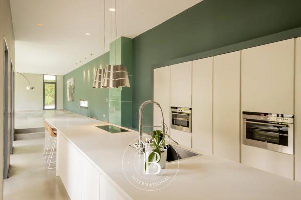Latresne, Maison 4 Chambres -  260 m² à vendre