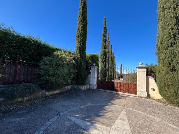 Trans en Provence villa 286 m² piscine couverte