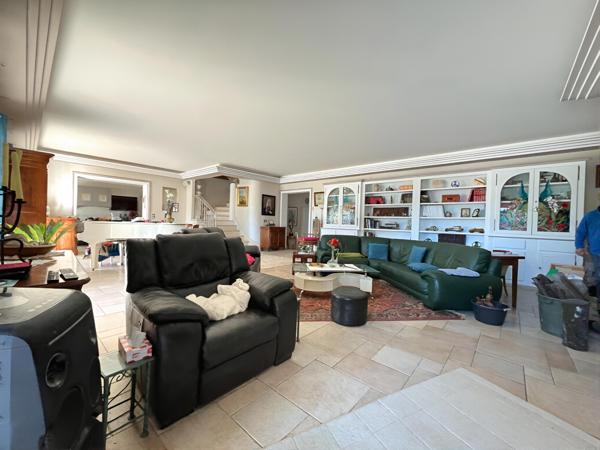 Trans en Provence villa 286 m² piscine couverte