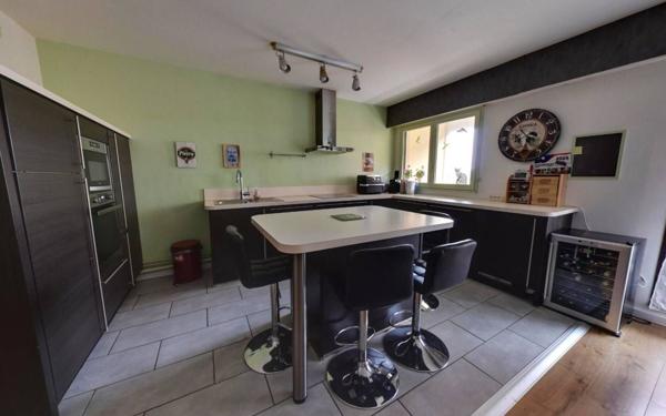 Appartement à vendre    4 pièces • 106,60 m2 Roissy-en-Brie