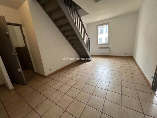 Location Appartement 4 pièces 51 m2 à Aubagne