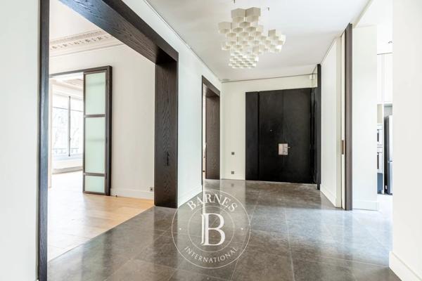 Paris 8ème, Appartement 3 Chambres -  224 m² à vendre