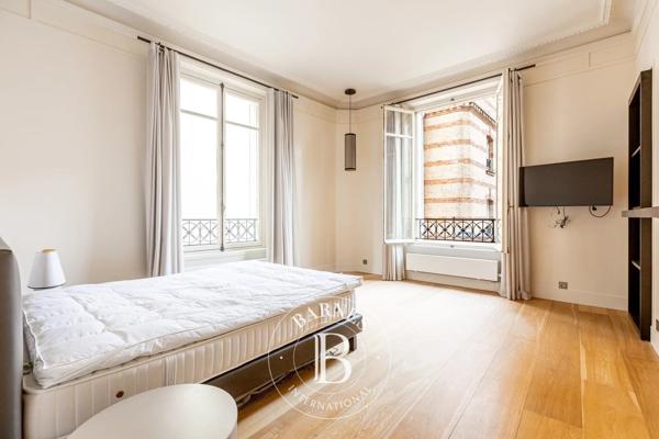 Paris 8ème, Appartement 3 Chambres -  224 m² à vendre