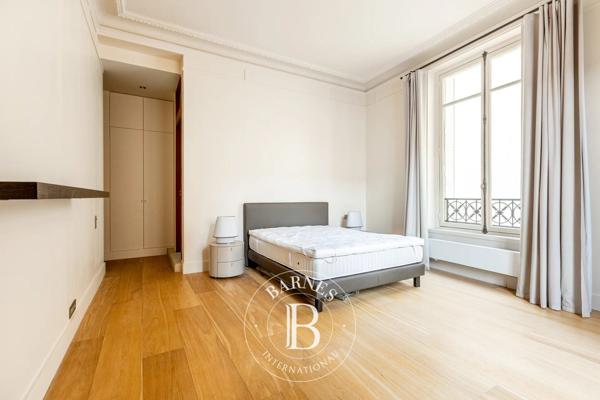 Paris 8ème, Appartement 3 Chambres -  224 m² à vendre