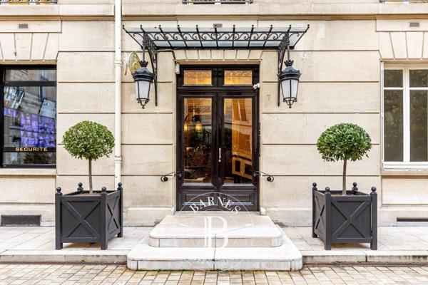 Paris 8ème, Appartement 3 Chambres -  224 m² à vendre