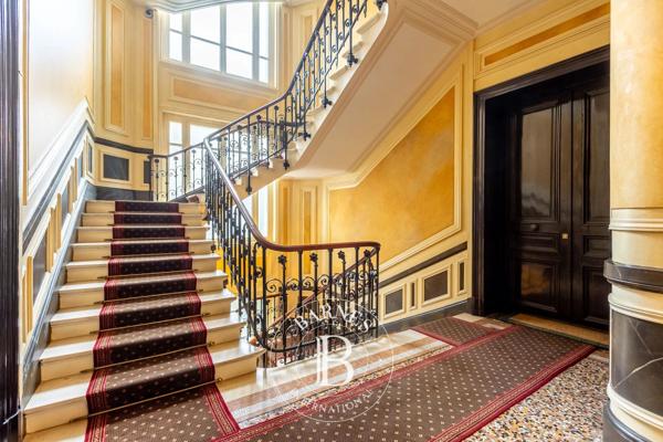 Paris 8ème, Appartement 3 Chambres -  224 m² à vendre