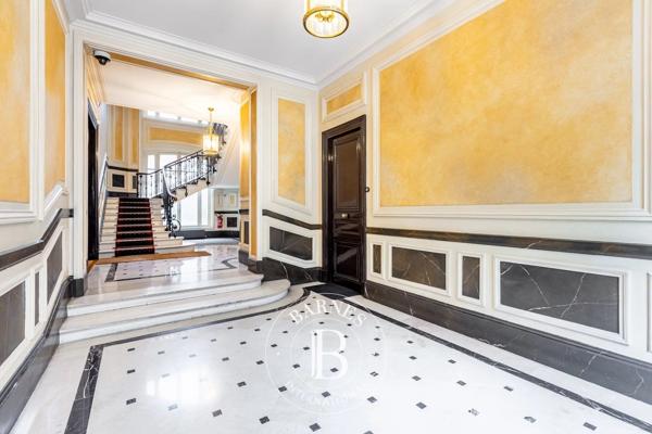 Paris 8ème, Appartement 3 Chambres -  224 m² à vendre